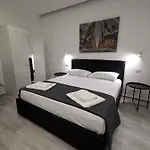 Trinity Apartman Catania